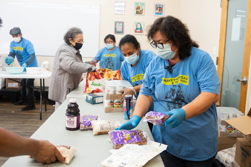 Volunteers_Make the Road